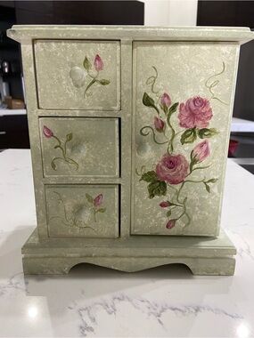 Vintage Sankyo Wood Musical Jewelry Box Armoire – Hand-Painted Pink Roses
